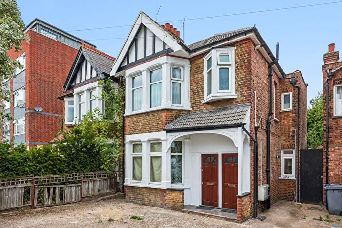 2 Bedroom Flat For Sale In Colindeep Lane, London, NW9