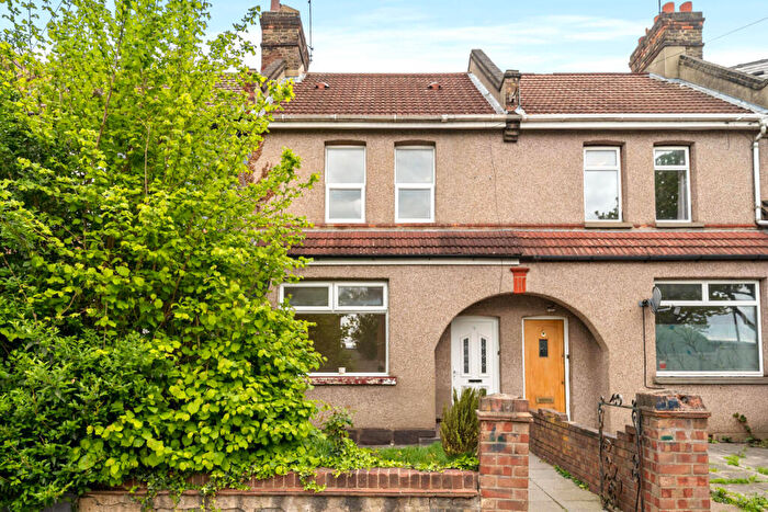 2 Bedroom House For Sale In Brampton Road, London, N15