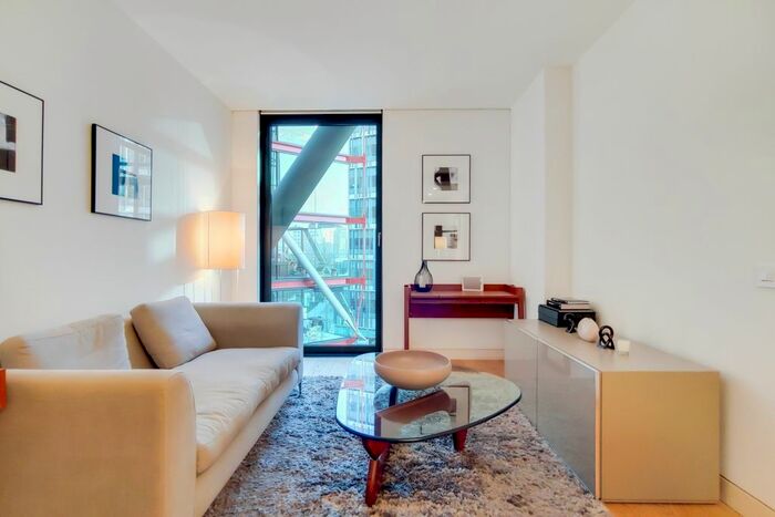 Studio To Rent In Sumner Street, London, SE1