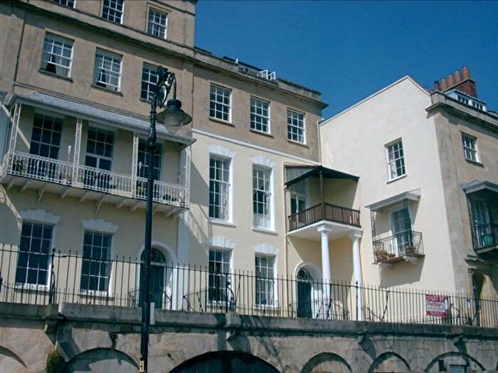 1 Bedroom Apartment To Rent In Second Floor Flat, Royal York Crescent, BS8