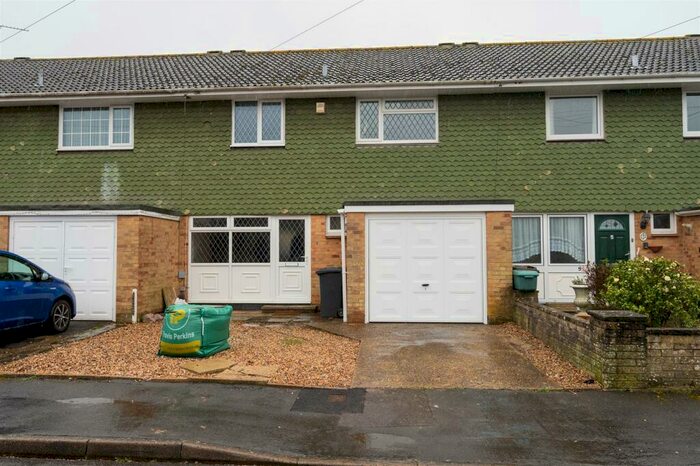 3 Bedroom House To Rent In Grange Close, Havant, PO9