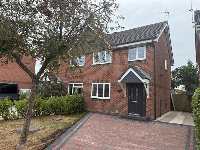 3 Bedroom Semi Detached House For Sale In Kingswood Crescent, Middlewich, CW10