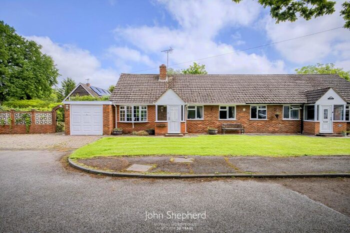 2 Bedroom Bungalow For Sale In Park Close, Claverdon, Warwick, Warwickshire, CV35
