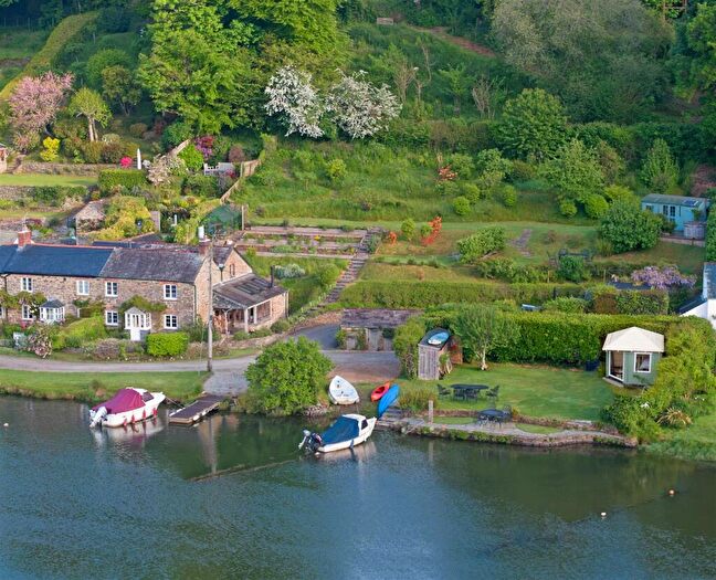 3 Bedroom Character Property For Sale In Lerryn, PL22