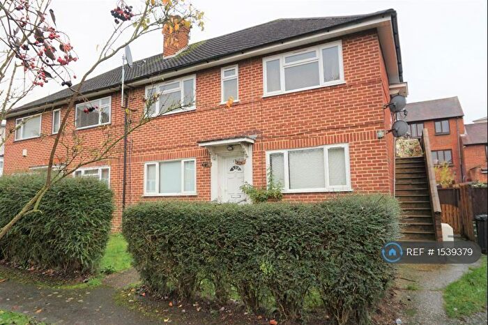 2 Bedroom Flat To Rent In Chalvey Gardens, Slough, SL1