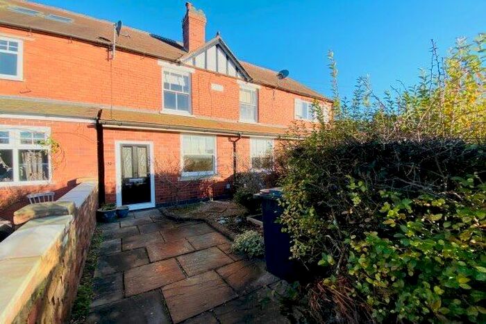 2 Bedroom Property To Rent In Pingle Lane, Burntwood, WS7