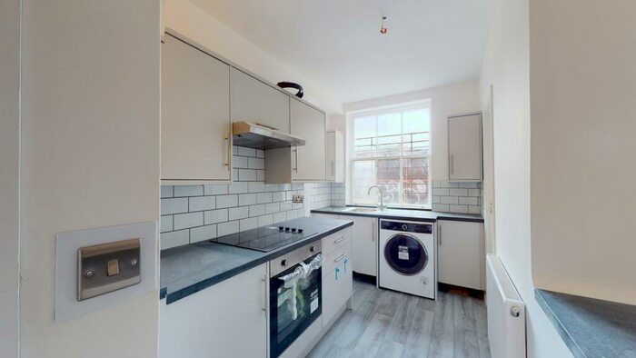 1 Bedroom Flat To Rent In Kings Road, BN1