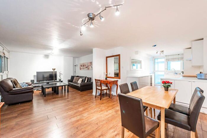 3 Bedroom Maisonette To Rent In Finborough Road, Chelsea, London, SW10