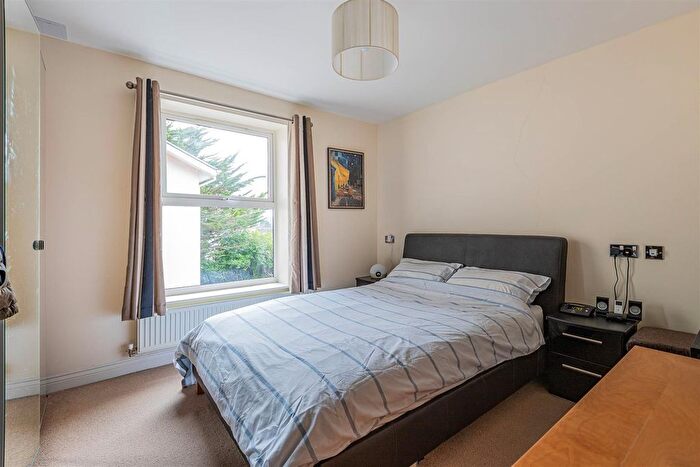 1 Bedroom Flat For Sale In Clive Road, Canton, Cardiff, CF5