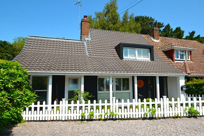 3 Bedroom Semi Detached House For Sale In Amberley Road, Pulborough, West Sussex, RH20