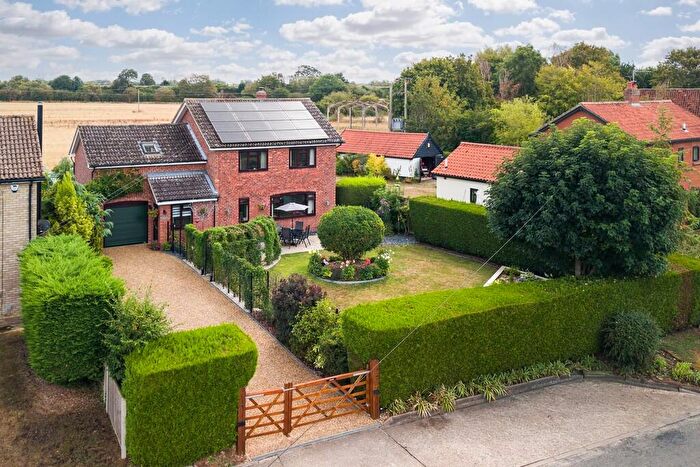 4 Bedroom Detached House For Sale In Finningham, Stowmarket, IP14