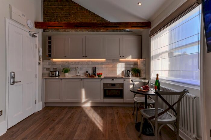 1 Bedroom Flat To Rent In York Street, London, W1H