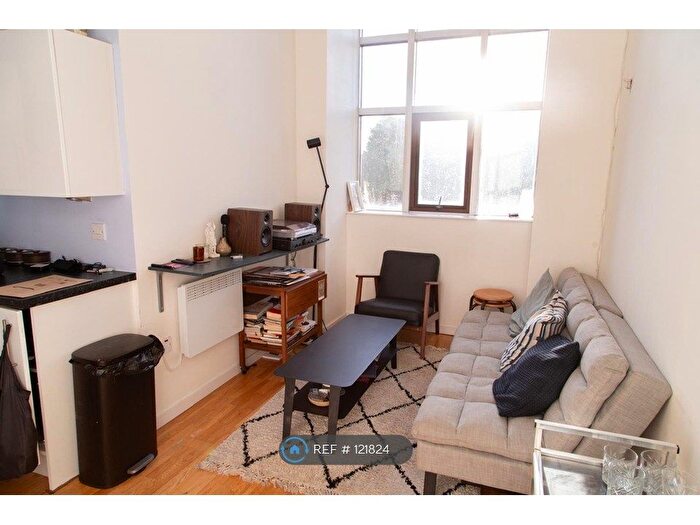 1 Bedroom Flat To Rent In Victoria Mill, Stockport, SK5