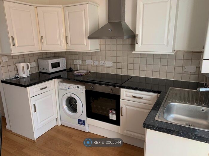 2 Bedroom Terraced House To Rent In Sydney Crescent, Ashford, TW15