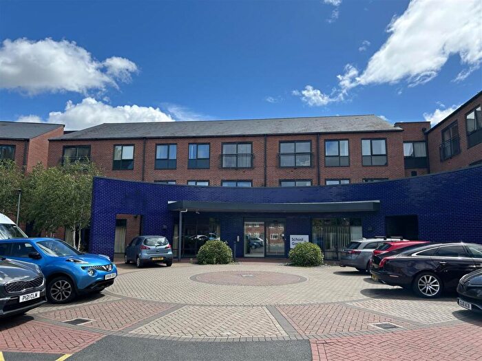 2 Bedroom Flat For Sale In School Gardens, Vernon Road, Stourport-On-Severn, DY13
