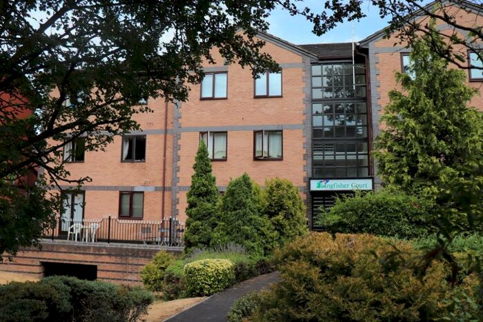 2 Bedroom Apartment To Rent In Kingfisher Court, High Wycombe, HP11