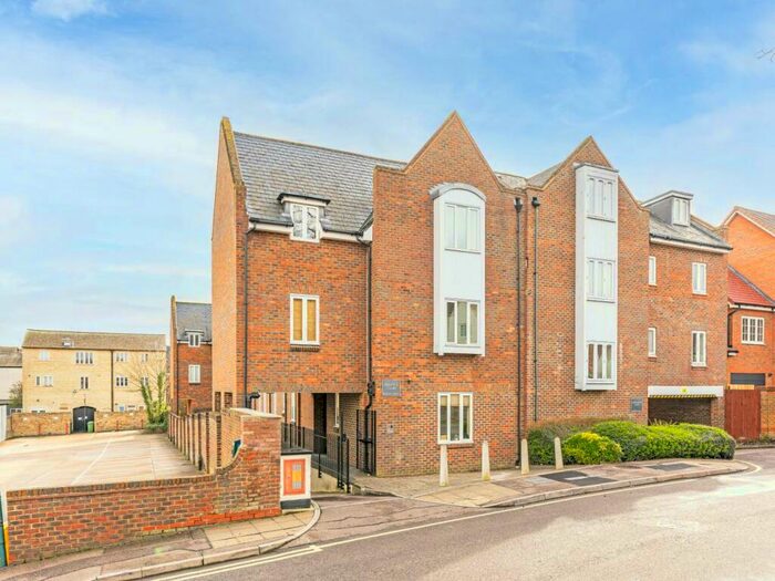 2 Bedroom Flat To Rent In Sillence Court, Upper King Street, Royston, SG8