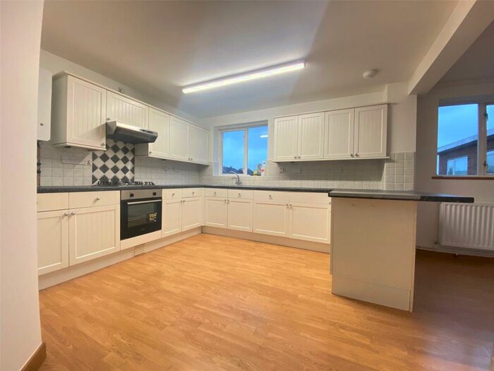 2 Bedroom Apartment To Rent In Hunters Court, Shakespeare Avenue, Redditch, B98