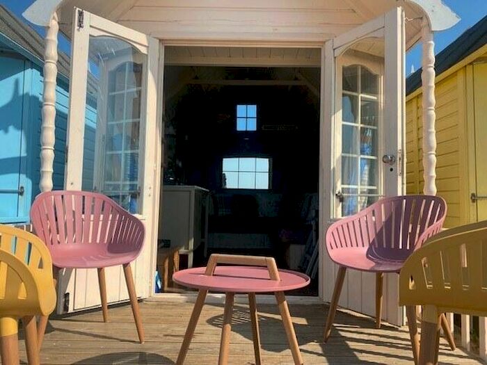 Chalet For Sale In Seaview Avenue, CO5