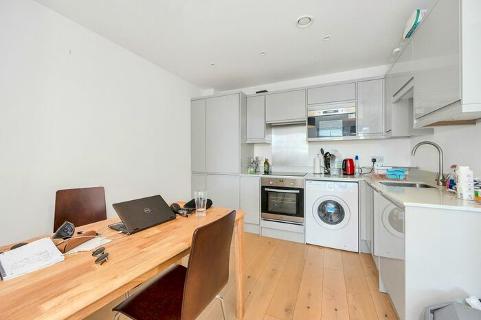 1 Bedroom Flat To Rent In Cheshire Street, London, E2