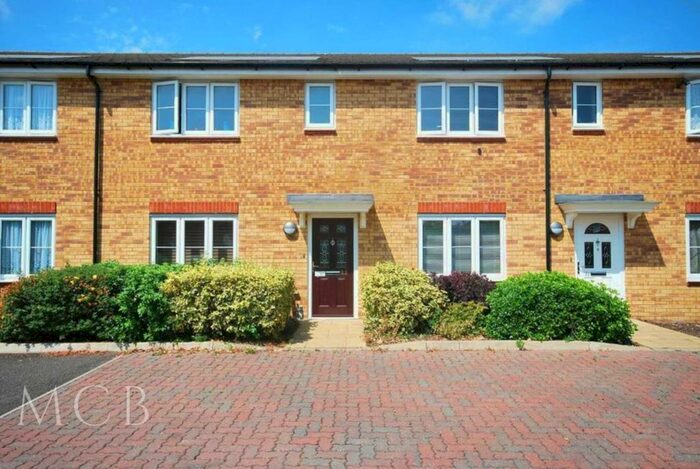 2 Bedroom Flat To Rent In Barra Wood Close, Hayes, UB3