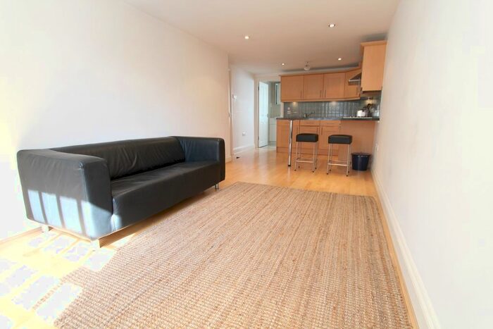 1 Bedroom Flat To Rent In Berwick Street, London, Greater London, W1F
