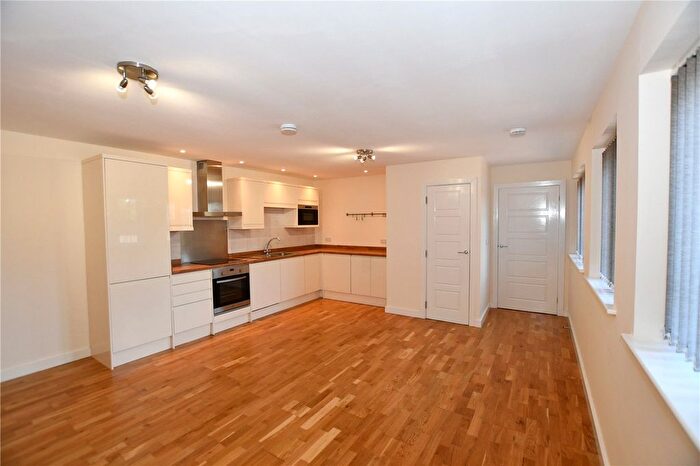1 Bedroom Flat To Rent In Reading Road, Winnersh, Wokingham, Berkshire, RG41