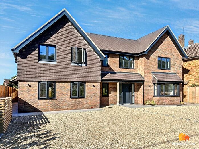 4 Bedroom Semi-Detached House For Sale In Spurlands End Road, Great Kingshill, HP15