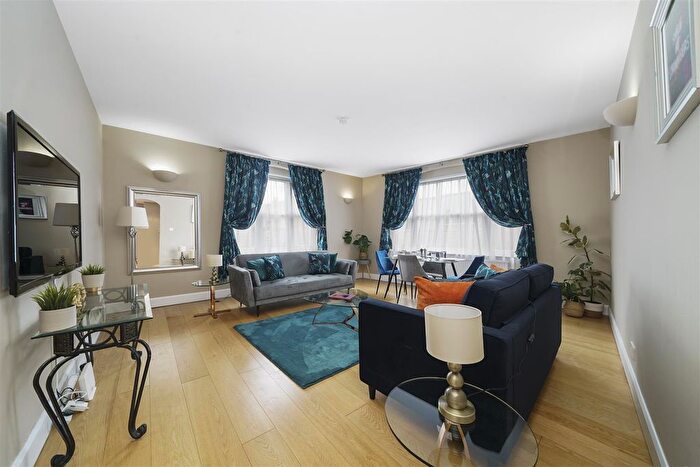 2 Bedroom Flat To Rent In Floral Street, Covent Garden, WC2E