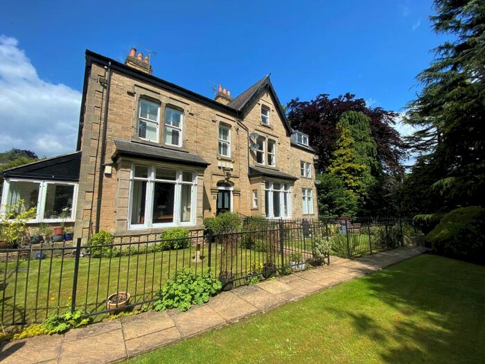 2 Bedroom Apartment To Rent In Old Park Road, Leeds, LS8