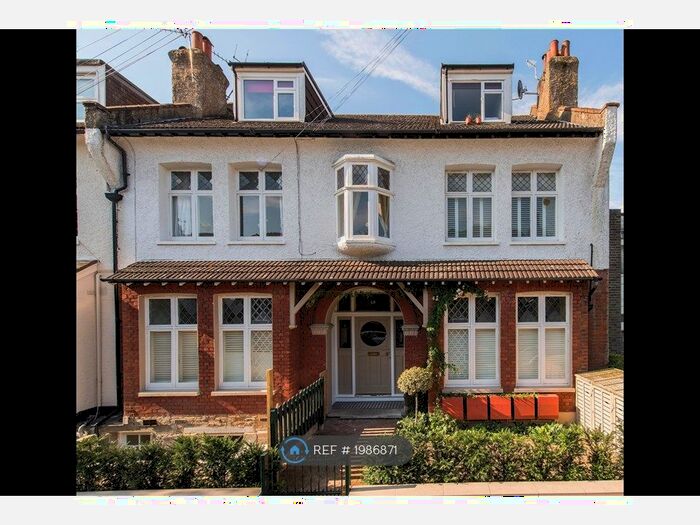 1 Bedroom Flat To Rent In Manville Road, London, SW17