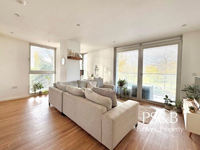 2 Bedroom Flat To Rent In Central Park, Preston Road, Brighton, BN1