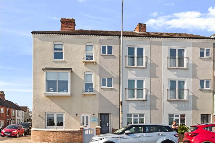 2 Bedroom Flat To Rent In Kingsway, Cleethorpes, DN35