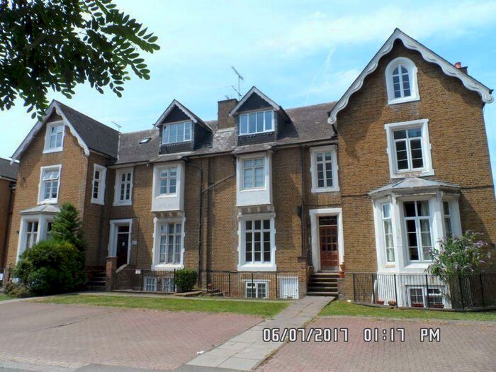 1 Bedroom Flat To Rent In Upton Park, SL1