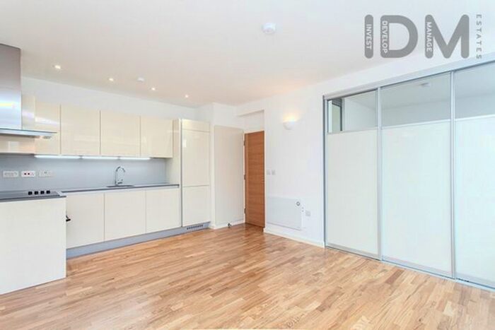 1 Bedroom Flat To Rent In Holloway Road, London, N19