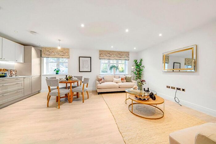 2 Bedroom Apartment To Rent In Merrifield Lane, Burgess Hill, East Sussex, RH15
