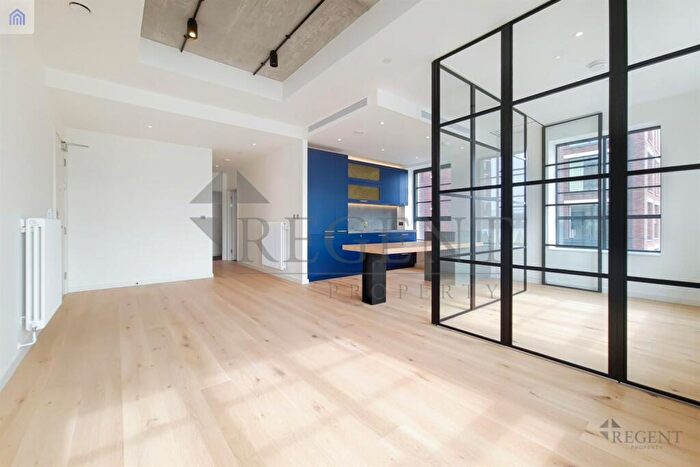 2 Bedroom Apartment To Rent In Douglass Tower, Goodluck Hope Walk, E14