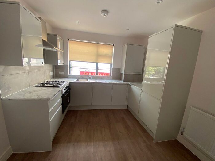 2 Bedroom Flat To Rent In High Road, London, N22