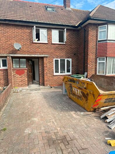 3 Bedroom Terraced House To Rent In Station Crescent, Ashford, TW15