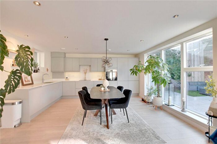 3 Bedroom End Of Terrace House For Sale In Herron Walk, Hither Green, London, SE13