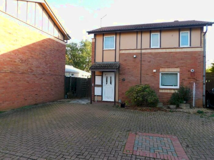 3 Bedroom Detached House To Rent In Home Pasture, Peterborough, Cambridgeshire, PE4