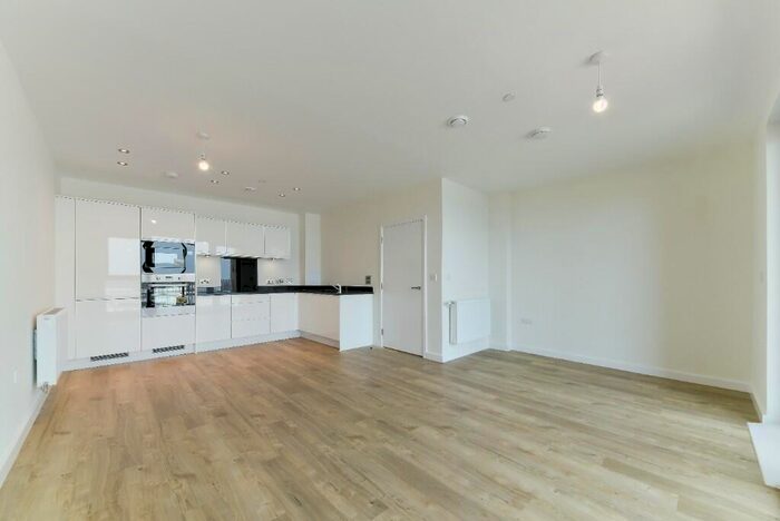 3 Bedroom Terraced House To Rent In St. Saviours Road, Leicester, Leicestershire, LE5