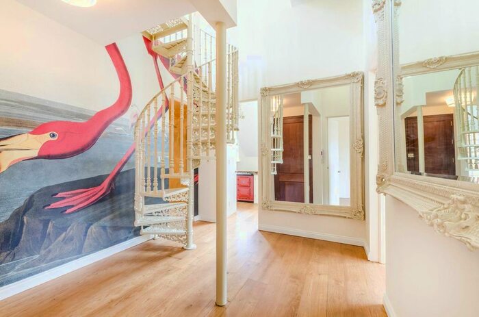 2 Bedroom Flat To Rent In Bracknell Gardens, Hampstead, London, NW3