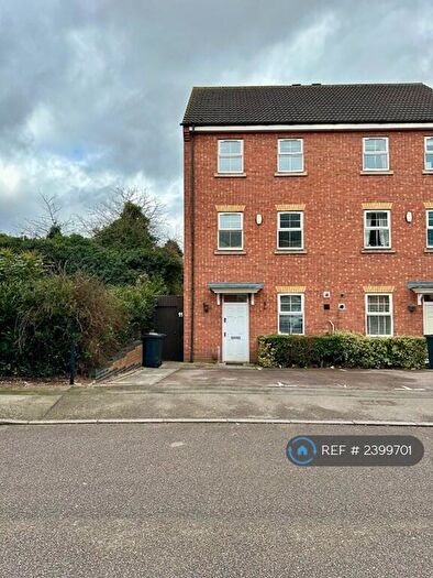 6 Bedroom Semi-Detached House To Rent In Oakwood Road, Leicester, LE4