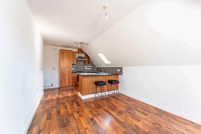 2 Bedroom Apartment To Rent In Cambridge Road, Bournemouth, BH2