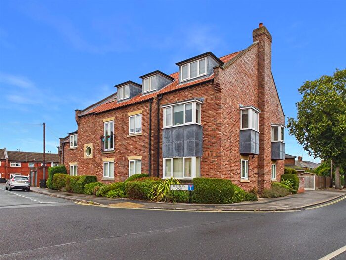 1 Bedroom Flat For Sale In Duesbury Court, Corporation Road, Beverley, HU17