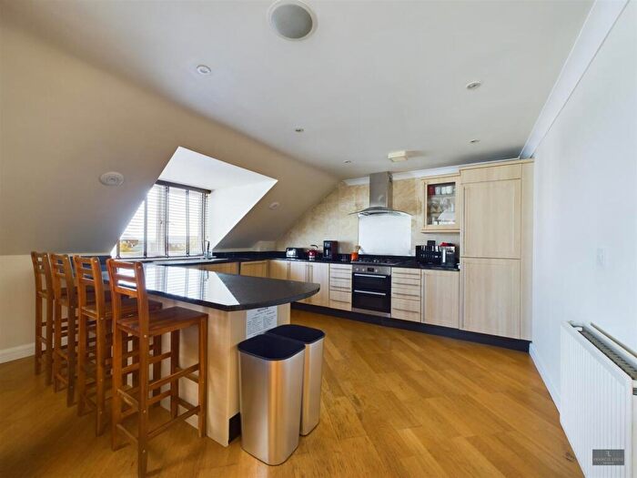 3 Bedroom House To Rent In Market Street, Exeter, EX1