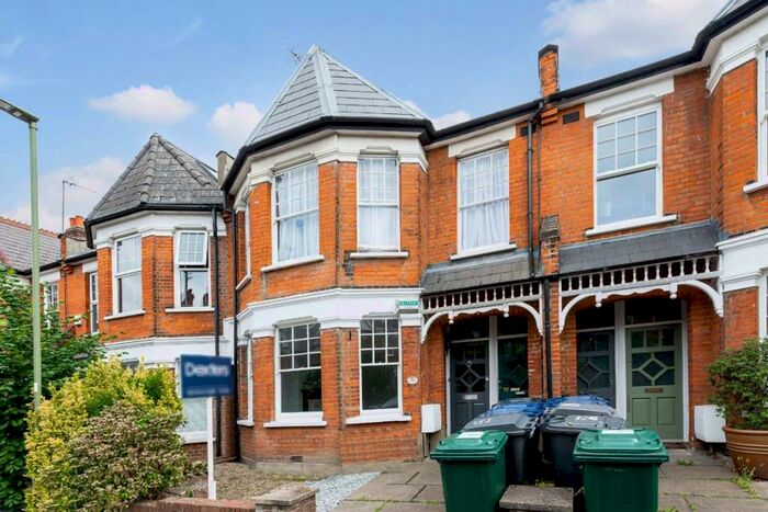 2 Bedroom Flat To Rent In Sedgemere Avenue, East Finchley, N2