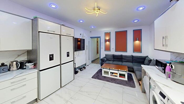 6 Bedroom Terraced House To Rent In Rose Cottages, Hubert Road, Birmingham, B29