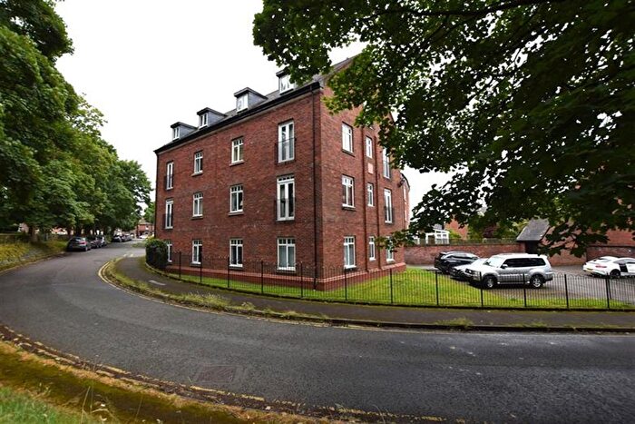 2 Bedroom Flat To Rent In York Street, Macclesfield, SK10